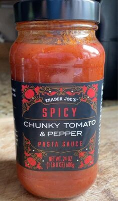 Spicy chuncky tomato and pepper pasta sauce
