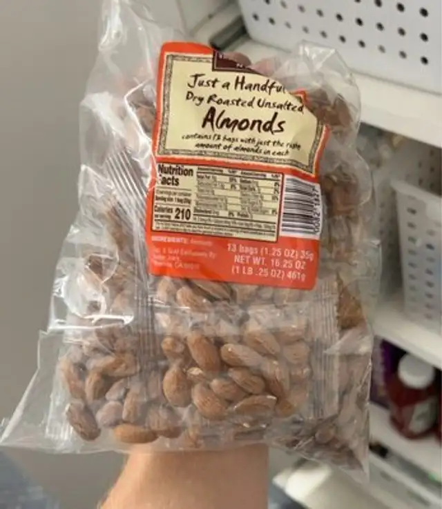 Just a handful dry roasted almonds