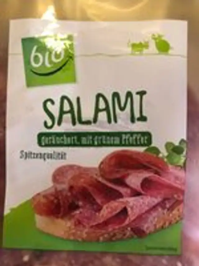 Salami geräuchert, mit grünem Pfeffer