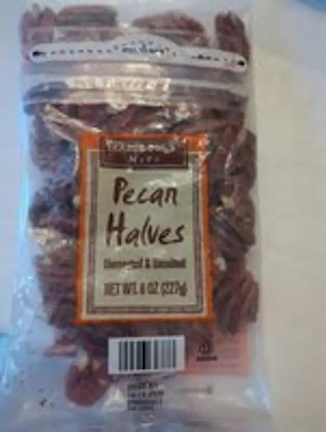 Raw pecan halves