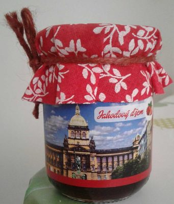 Jahodový džem front packaging