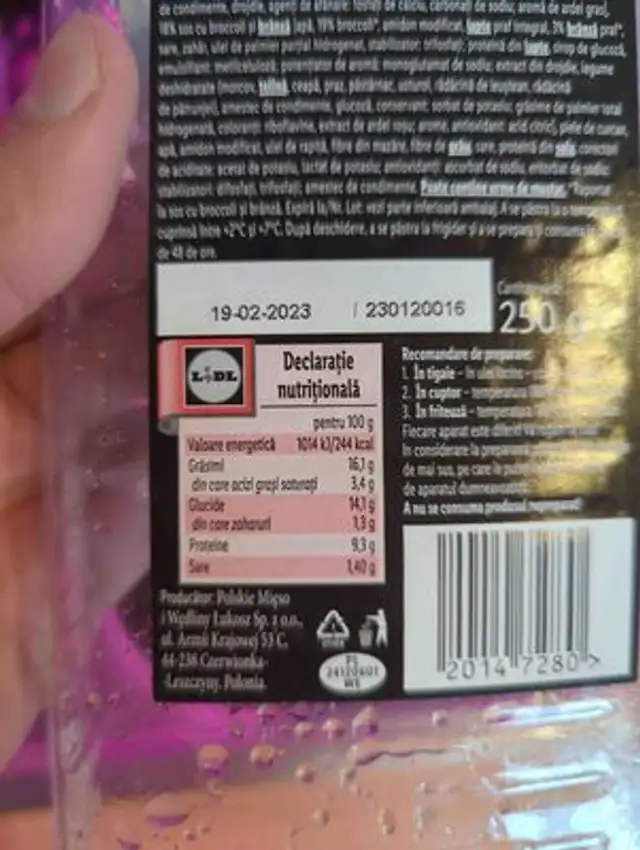 Cordon Bleu broccoli si branza nutrition facts table