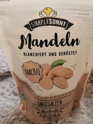 Mandeln blanchiert und geröstet