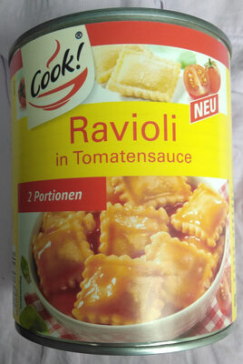 Ravioli in Tomatensoße
