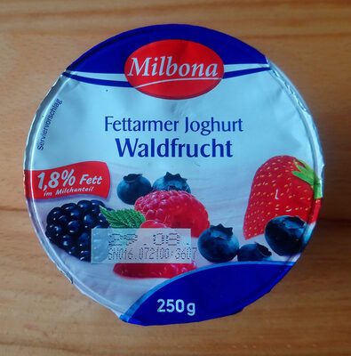 Yaourt fruits rouges avec morceaux front packaging