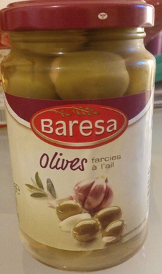 Glas Oliven grün gefüllt mit Knoblauch