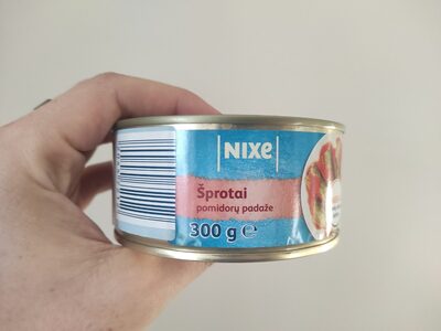 Šprotai pomidorų padaže