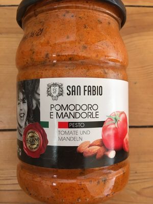 Pesto pomodoro e manderole