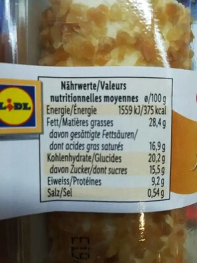 Préparation de fromage ananas-amandes nutrition facts table