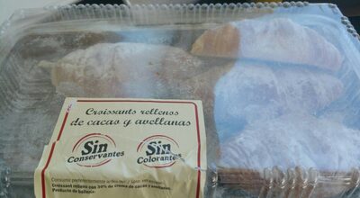 Croissant relents de cacao avellanas