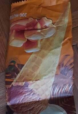 Karamelės skonio ledai su karameliniu įdaru