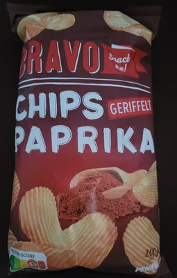 Geriffelte Kartoffelchips mit Paprika-Geschmack