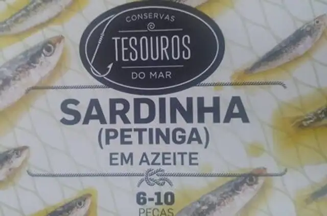Sardines en boîte