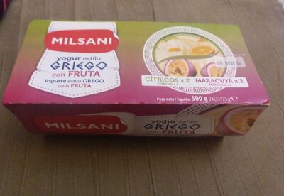 Yogurt estilo griego con fruta