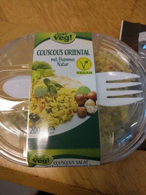 Couscous oriental mit Hummus Natur