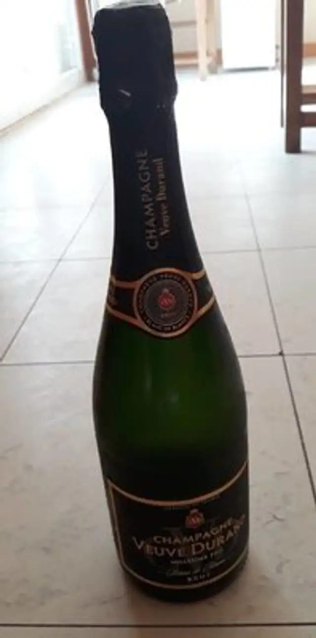 Champagne veuve durand