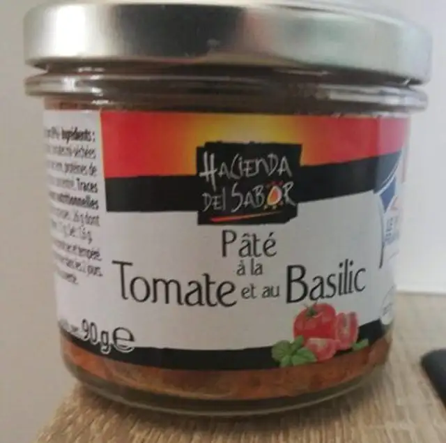 Pâté à la tomate et au basilic
