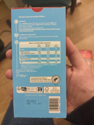 Chocolat lait & amandes ingredients label