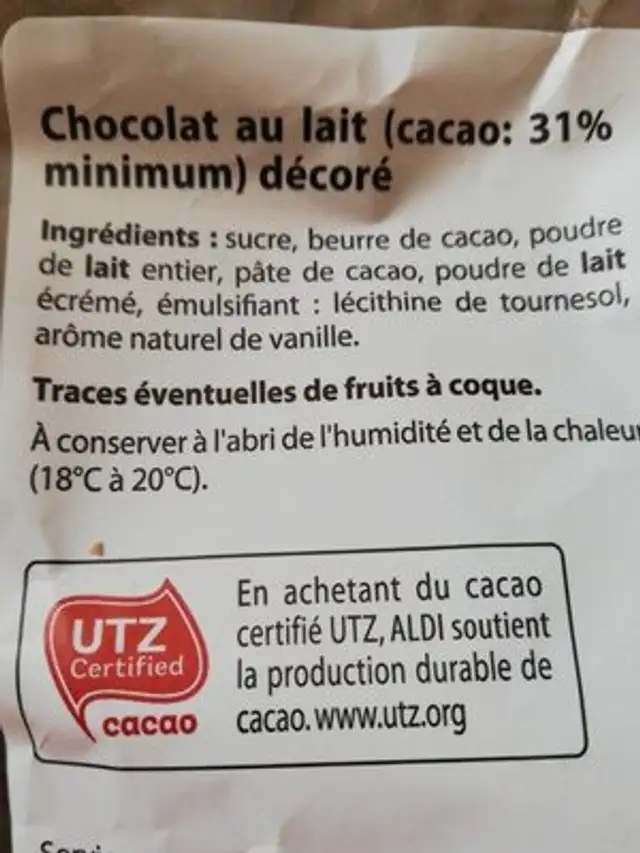 Chocolat au lait décoré nutrition facts table