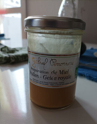 Préparation de miel,pollen , gelée royale front packaging