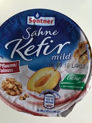 Sahne-Kefir auf Pflaume/Walnuss