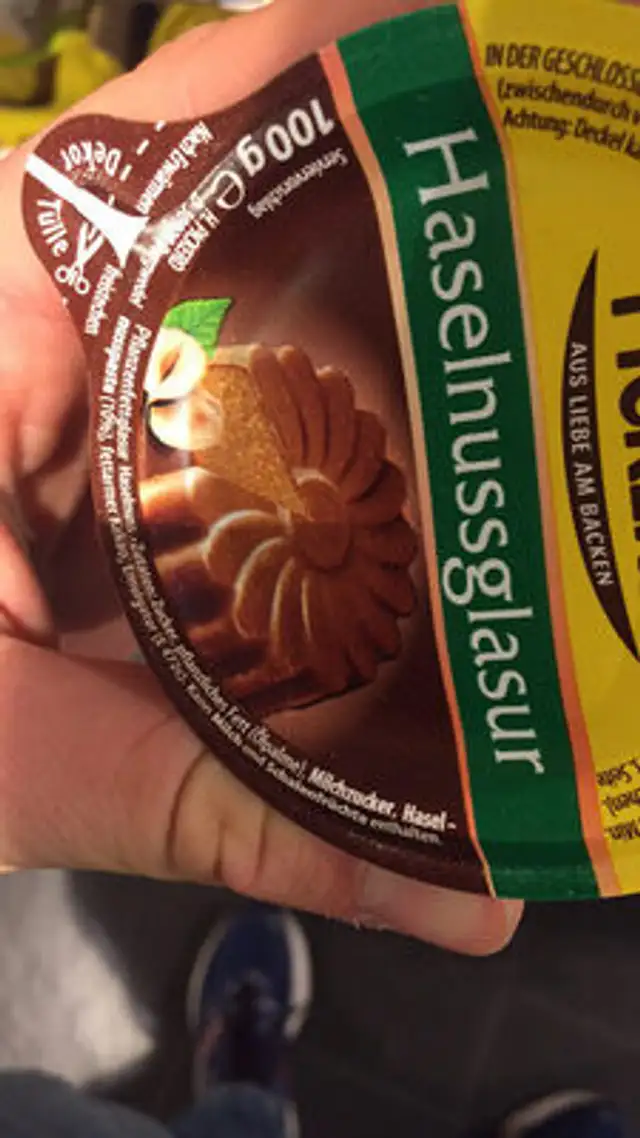 Pickerd hazelnut glaze ingredients label