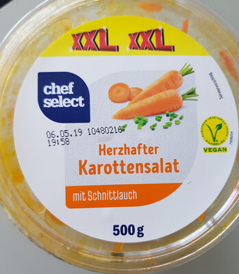 Herzhafter Karottensalat mit Schnittlauch