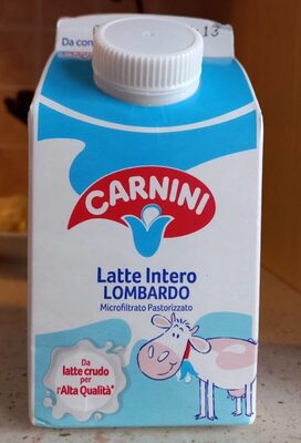 Latte intero lombardo