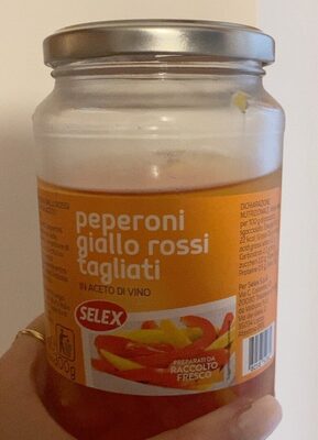 peperoni giallo rossi tagliati