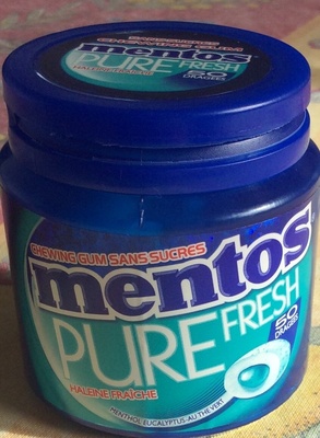 Chewing-gum avec édulcorants, parfum menthol eucalyptus