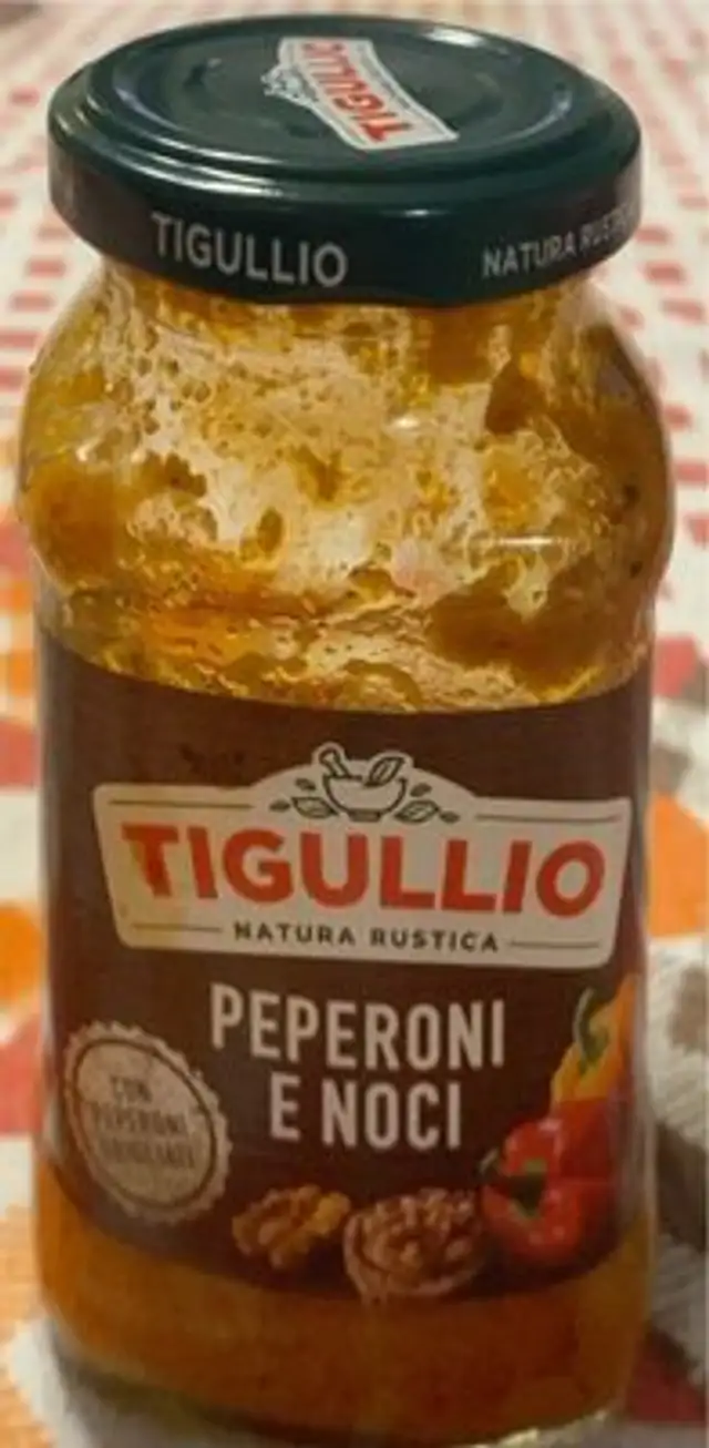 sugo peperoni e noci