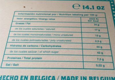 Chocolate negro con almendras nutrition facts table