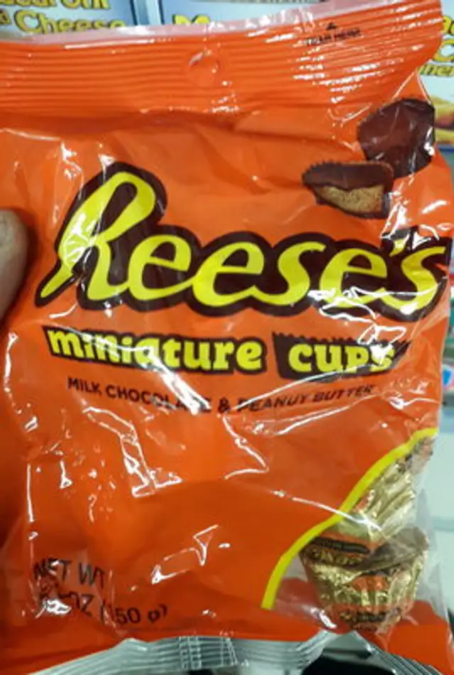 reese's miniature cups front packaging