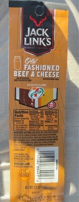Jack Links Old Fashioned Beef & Cheese front packaging