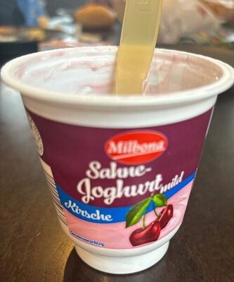 Sahne Joghurt Kirsch