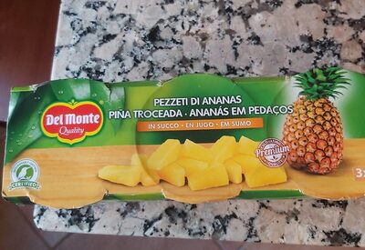 Piña troceada
