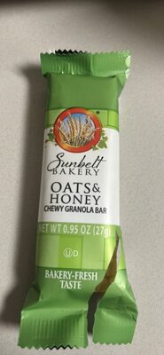 Oats & Honey Chewy Granola Bar front packaging