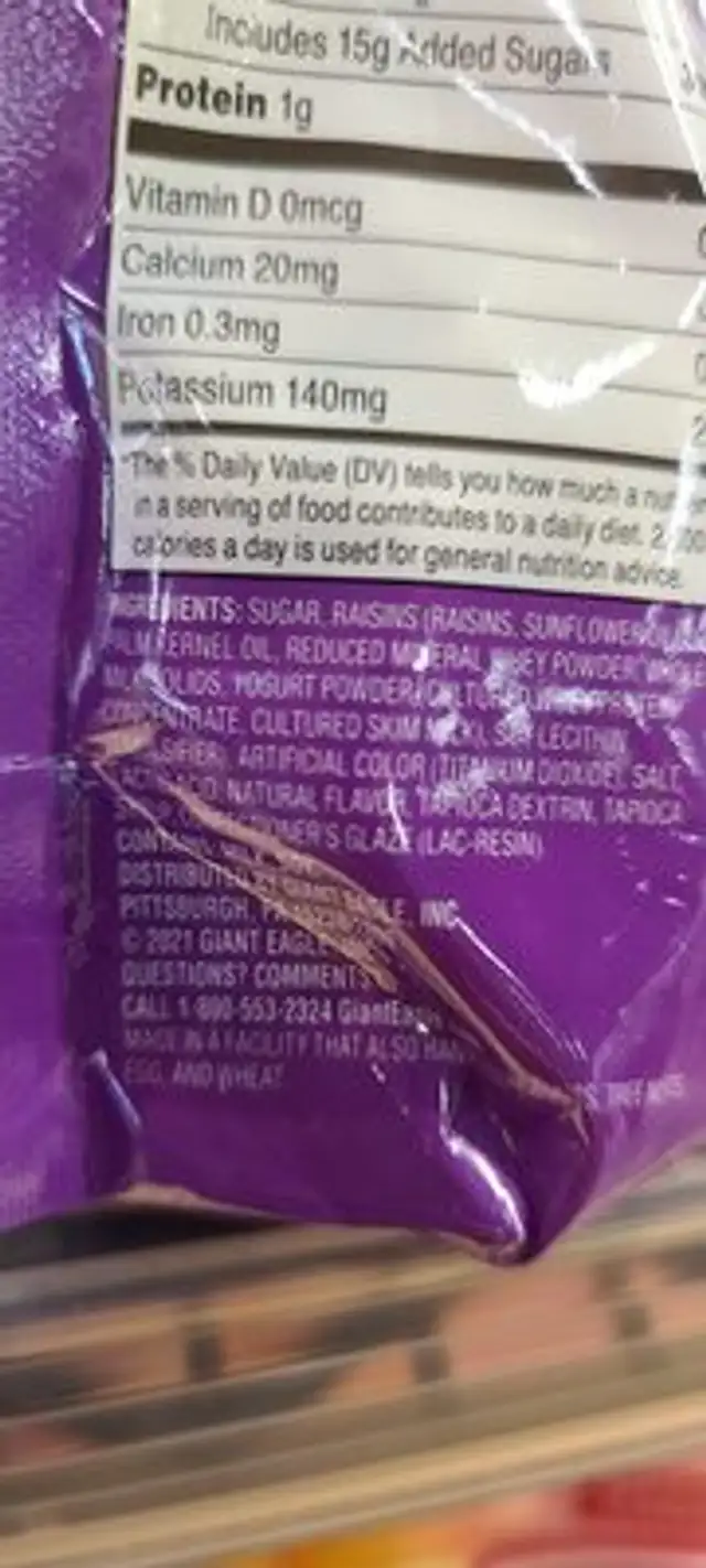 coated vanilla yogurt raisins ingredients label