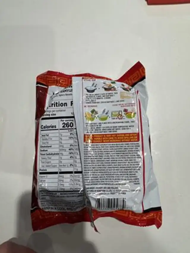 Nong Shim Ramyun nutrition facts table