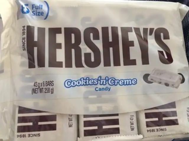 Hershey's cookie & cream front packaging