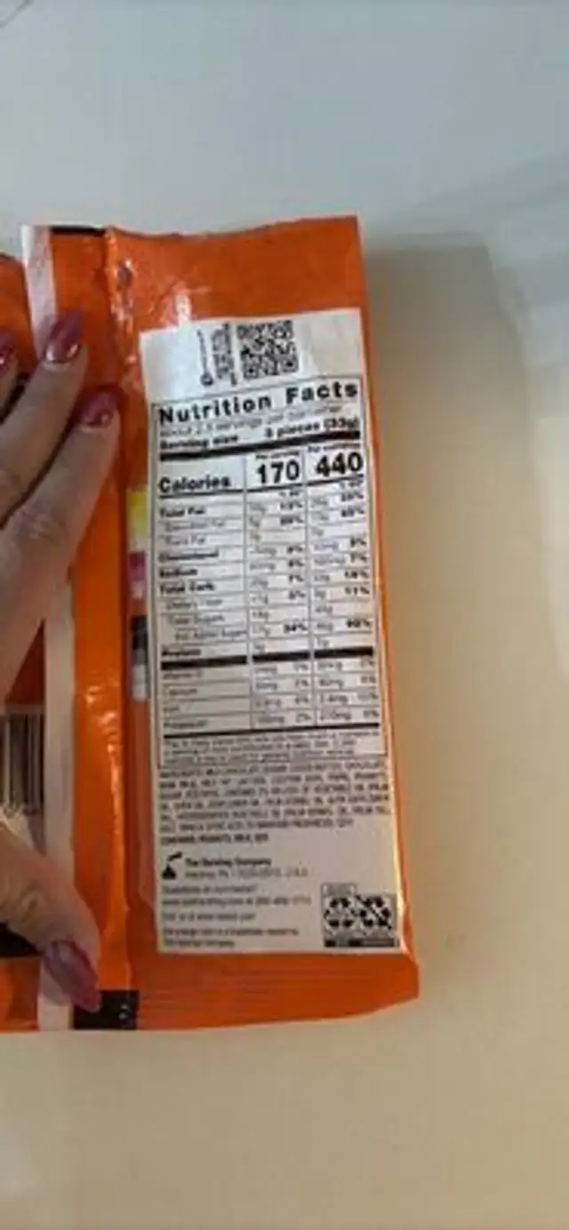 THINS Milk Chocolate & Peanut Butter nutrition facts table