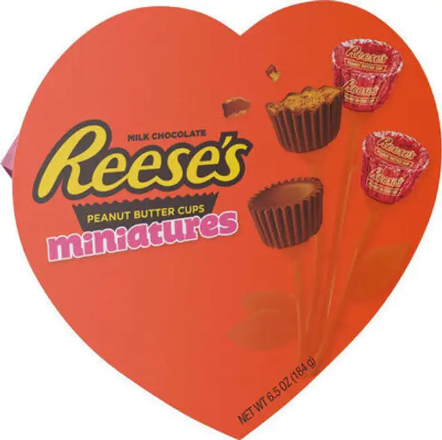 Reese& valentine& day peanut butter cups miniatures