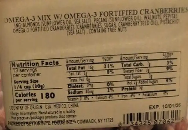 Omega-3 Mix w/ Omega-3 Fortified craberries nutrition facts table