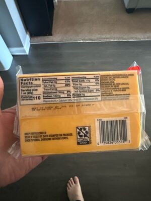 Sharp Cheddar Cheese nutrition facts table
