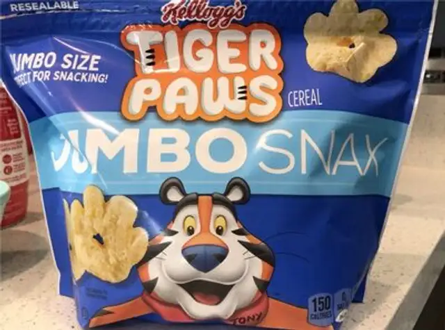 Tiger Paws jumbo snac