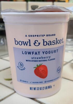 Bowl and basket Low-fat yogurt