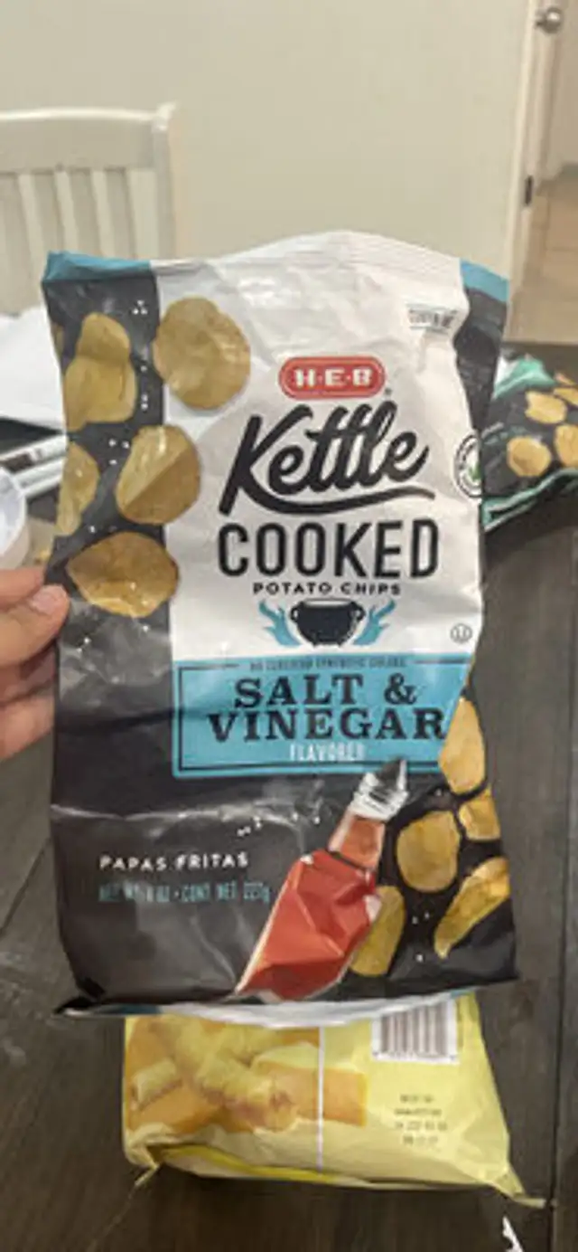 Kettle Cooked Potato Chips Salt & Vinegar Flavored front packaging