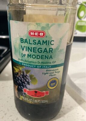 Balsamic vinegar of Modena front packaging