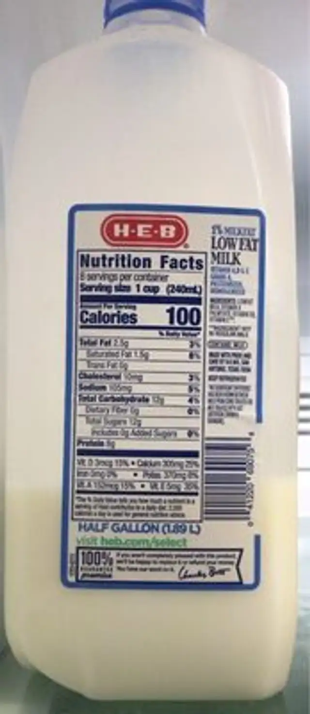 Low fat milk front packaging