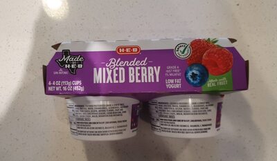 Blended mixed berry yogurt